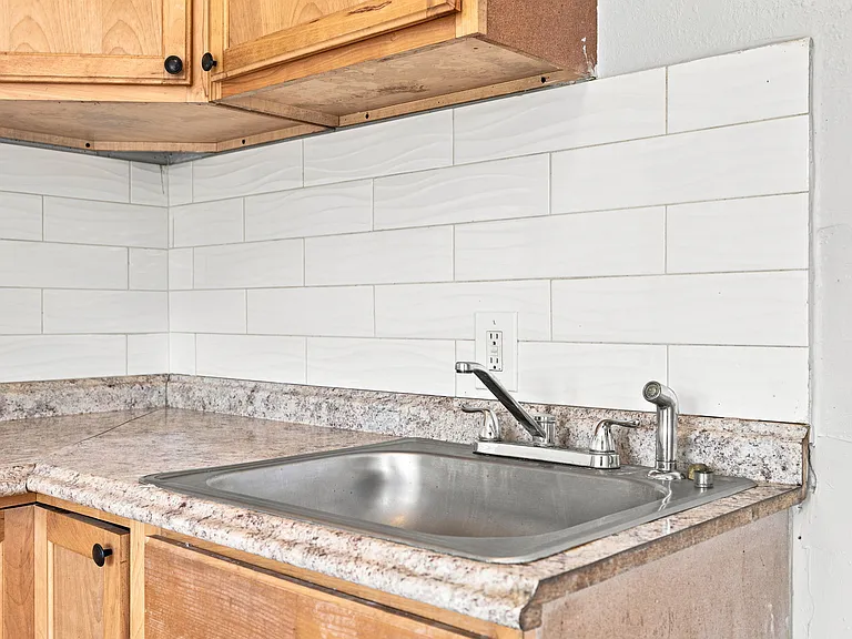 11907 Roxbury St — Photo 12