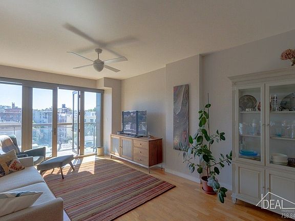 3rd image of 500 4th Ave APT 7D