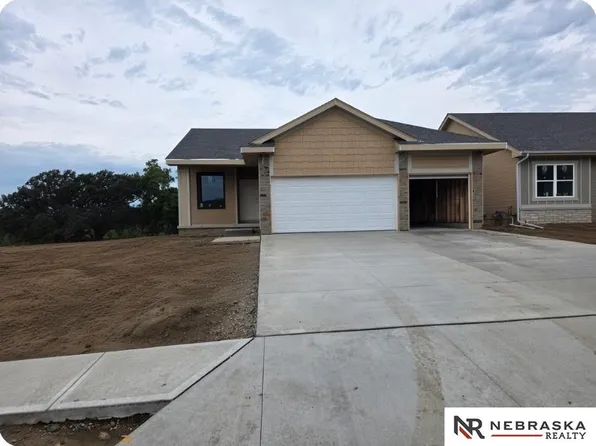 1260 Meadow Ln, Plattsmouth, NE 68048
