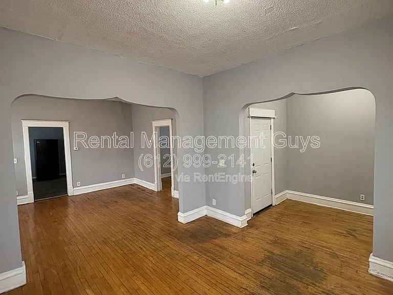 1015 Humboldt Ave N #2 — Photo 2
