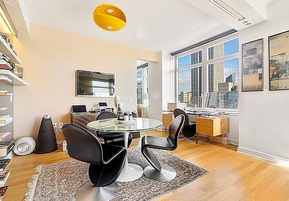 5th image of 11 E 29th St APT 35C