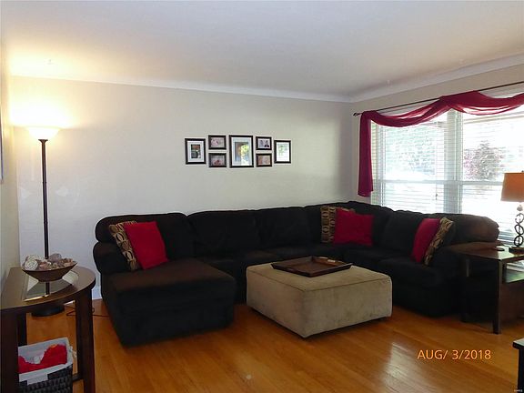 5th image of 819 Mark Sharon Ct