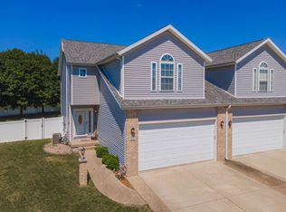 528 Wild Turkey Ln, Normal, IL 61761