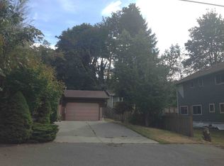 2713 NE 98th St, Seattle, WA 98115