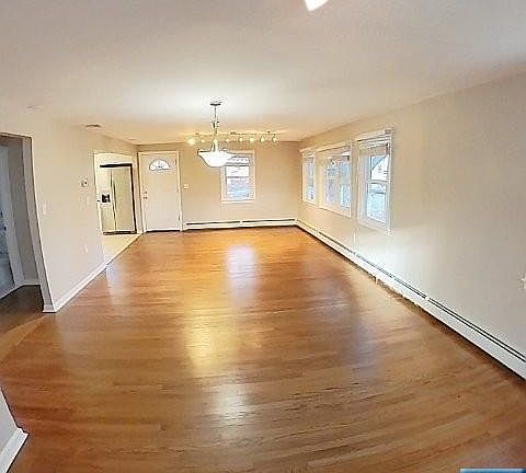 4th image of 71 Gordon St