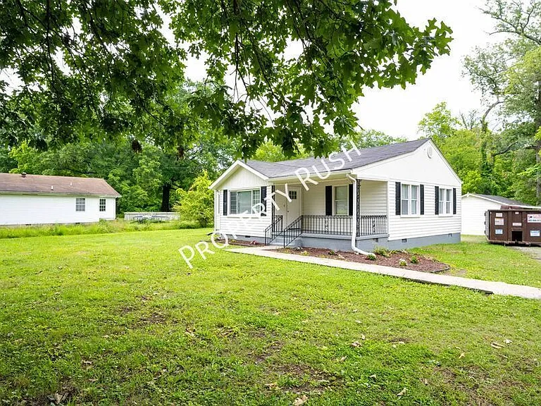 1524 Happy Valley Rd — Photo 3