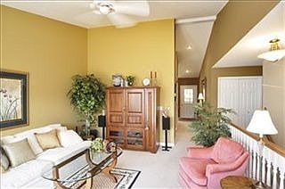 4th image of 8761 Courtland Dr NE
