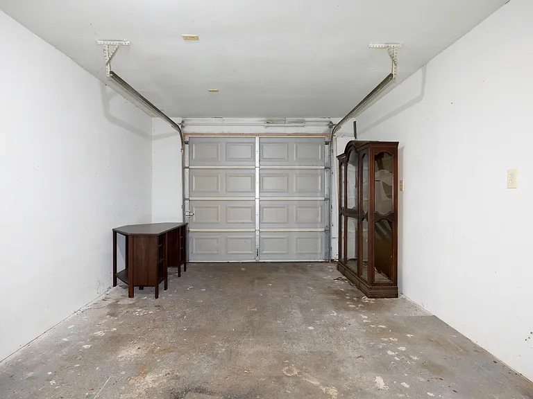312 Harris Blvd — Photo 5