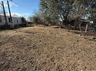 1507 Hough Ave, Adkins, TX 78101