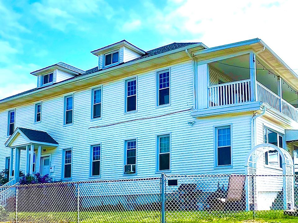 1st image of 418 Laurelton Blvd