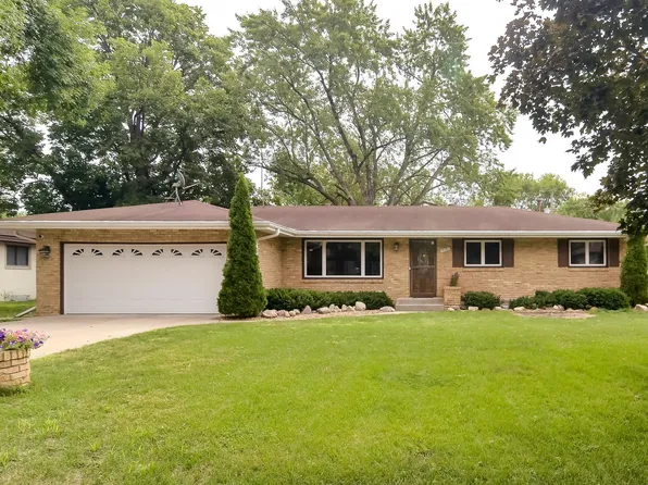 7391 Melody Dr NE, Fridley, MN 55432