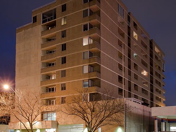 2nd image of 230 E Broadway St APT 909