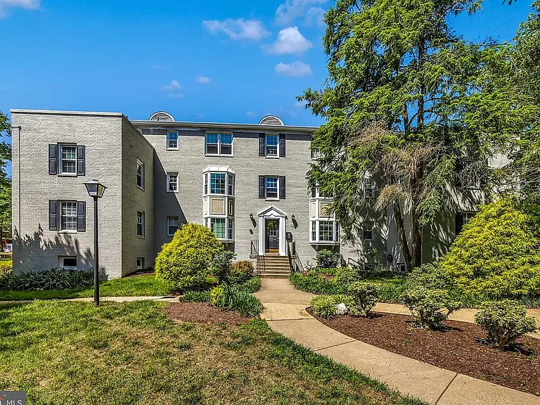 822 S Arlington Mill Dr #202 — Photo 1