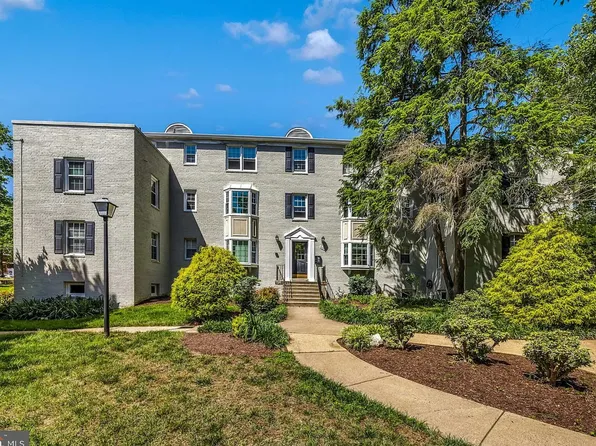 822 S Arlington Mill Dr APT 202, Arlington, VA 22204
