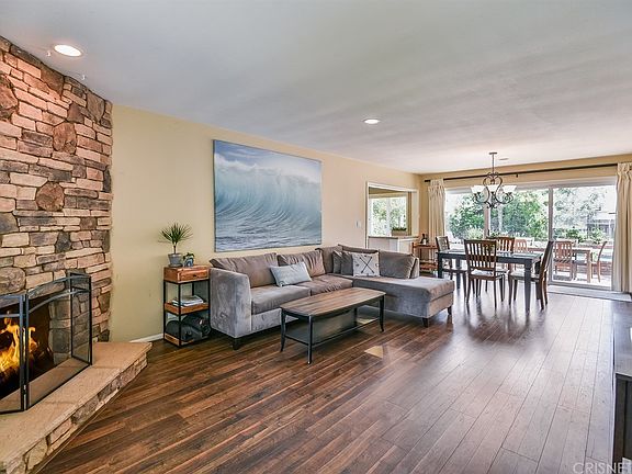 4th image of 17000 Cantlay St