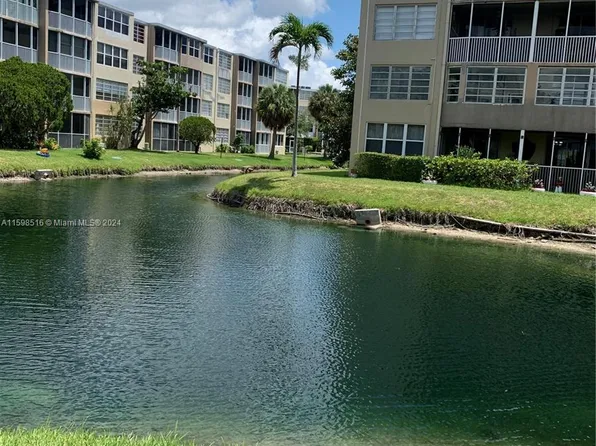 1670 NE 191st St APT 212-3, North Miami Beach, FL 33179