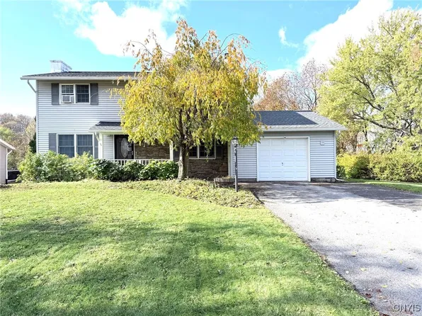 17 Elaine Ter, Camillus, NY 13031