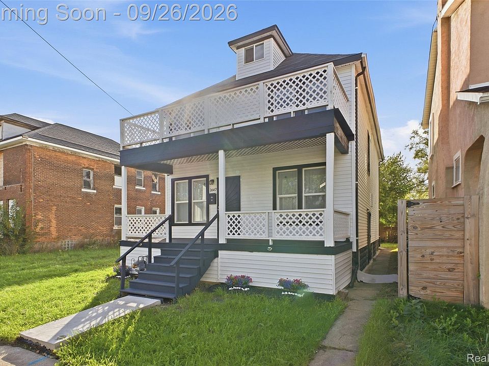 1667 Pingree St, photo 3