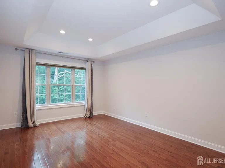 10 Gonzalez Dr — Photo 23