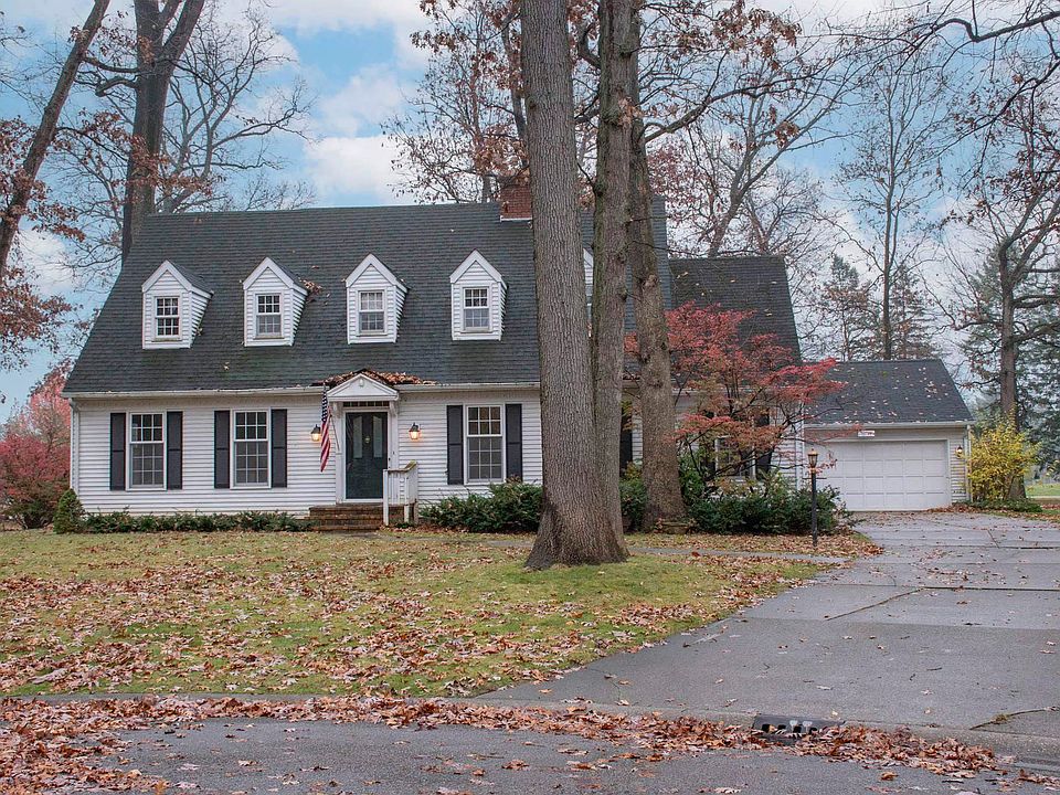 1st image of 16174 Baywood Ln