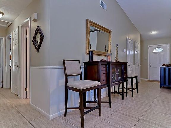 4th image of 8816 Hampden Dr