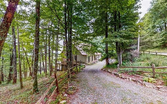 2nd image of 89 Pisgah Pass