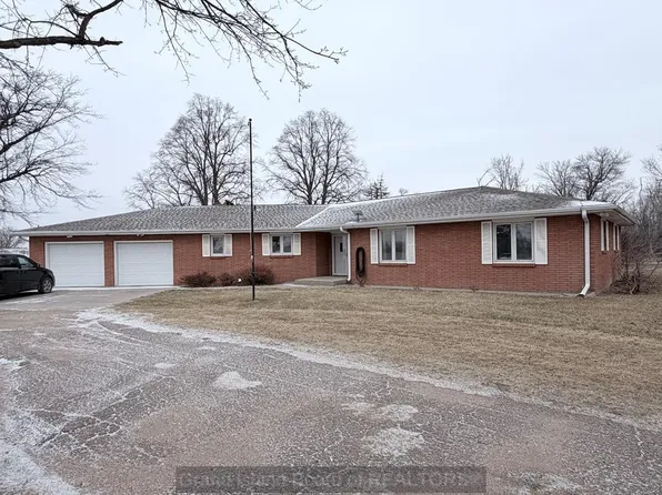 9026 W Holling Rd, Wood River, NE 68883