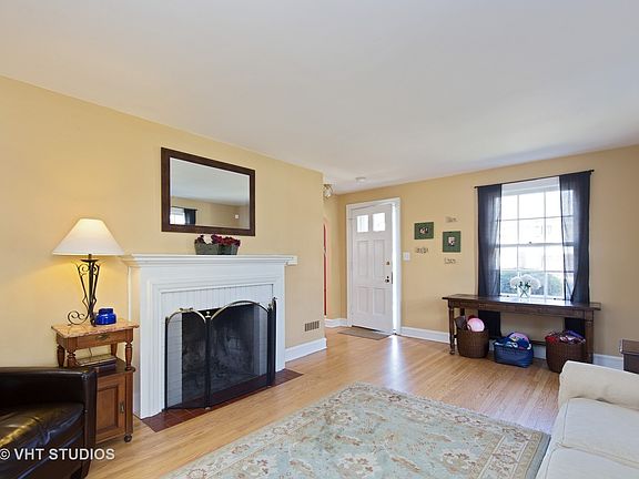 2nd image of 221 S Fairview Ave