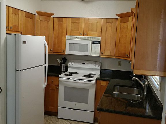 Brand New Fully Stocked Maple and Granite Kitchen