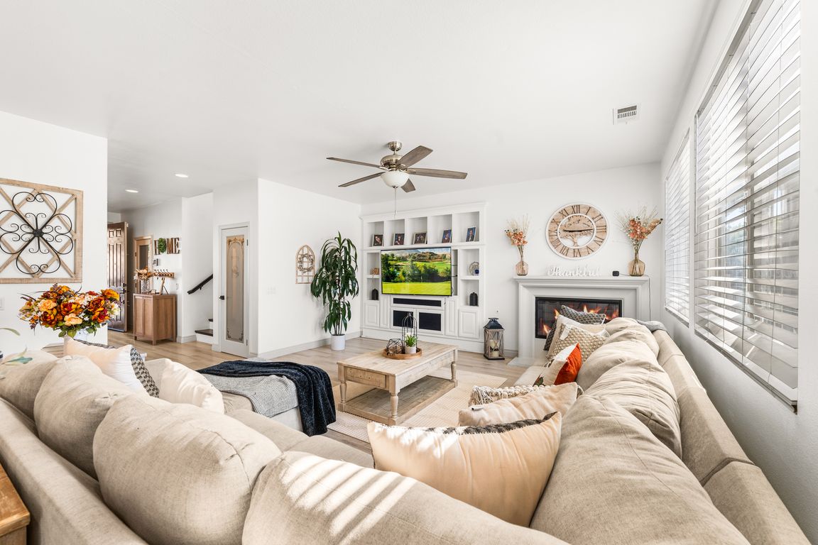 next background image