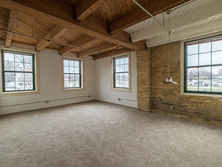 Shoe Factory Apartments — Photo 11