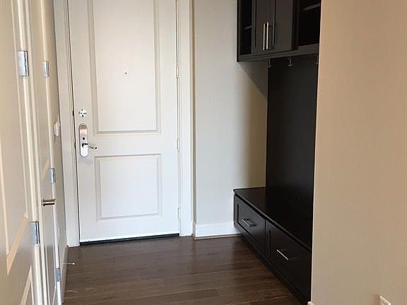 2nd image of 2212 McKinney Ave #1301