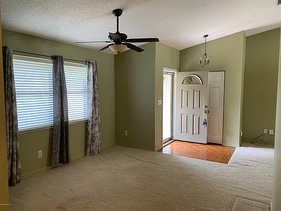 5th image of 3749 Arrowhead Dr