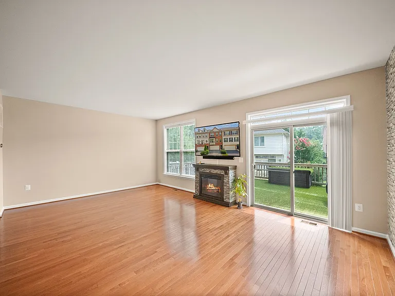 1439 Occoquan Heights Ct — Photo 20