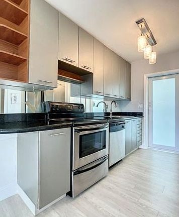2nd image of 3250 NE 28th St APT 203
