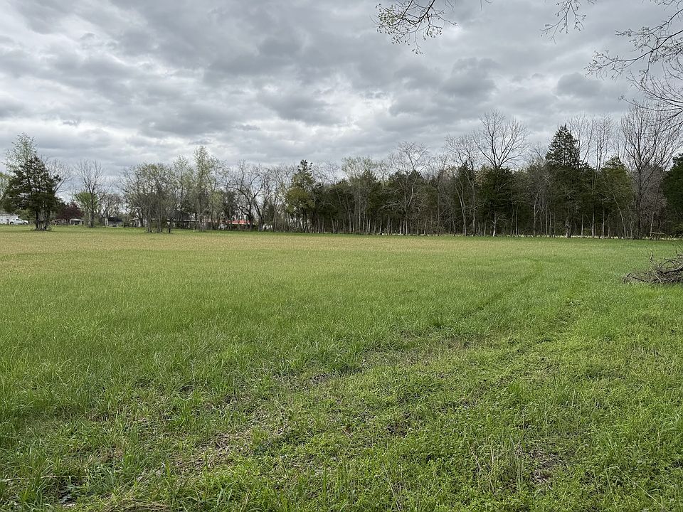 2nd image of 22 Rutledge Ln