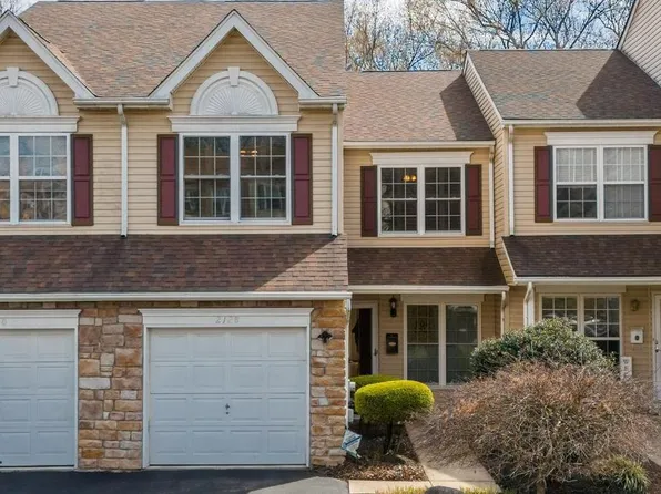 2128 Birch Dr, Lafayette Hill, PA 19444