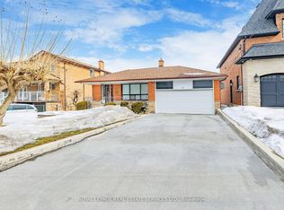 167 Cornelius Pkwy, Toronto, ON M6L 2K8