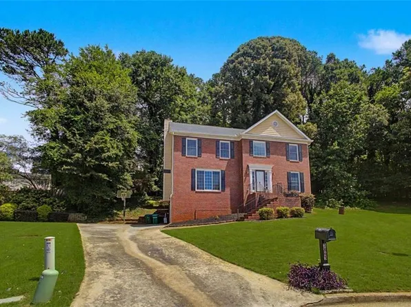 3865 Ryans Run Way, Lilburn, GA 30047