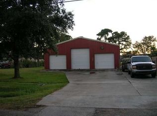 1801 N 34th St, Nederland, TX 77627