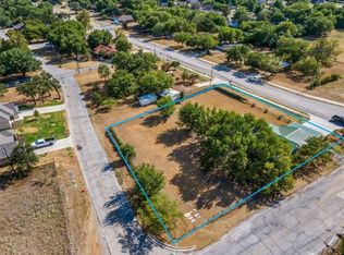 924 N Main St, Springtown, TX 76082