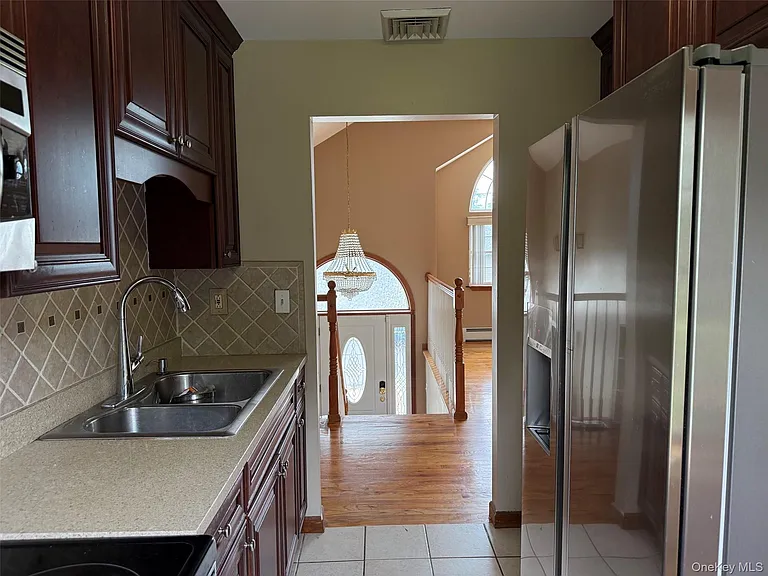 9 Ashland Ave — Photo 7