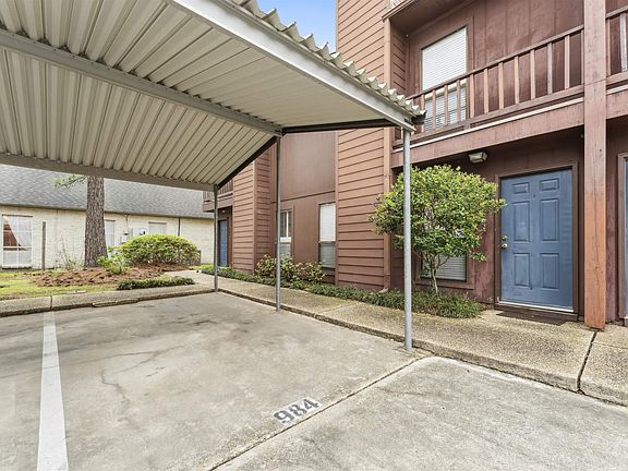 2nd image of 984 Ridgepoint Ct #14-D