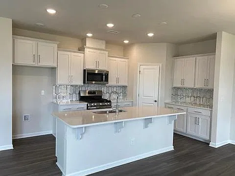 665 Cupota Dr — Photo 3