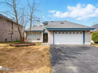12100 Woodway Cir, Anchorage, AK 99516