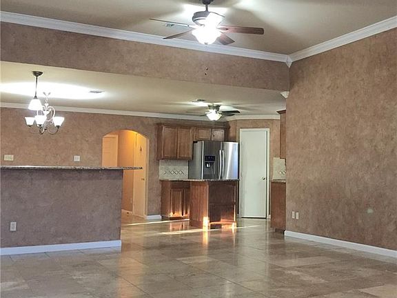 5th image of 3317 Meadow Oaks Dr