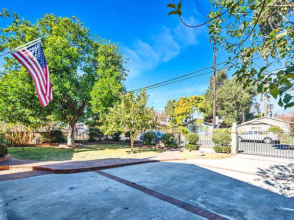 5th image of 9634 Olive St