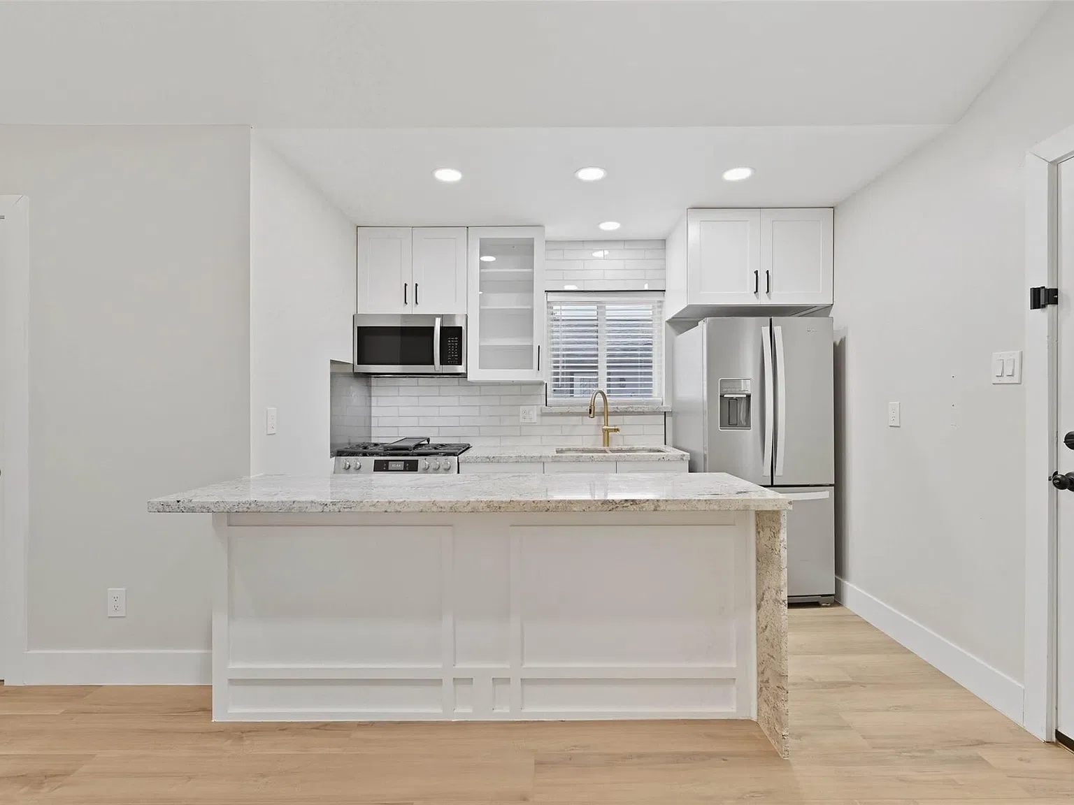 1 bed, 1.0 bath, 500 sqft, $1,100 — Photo 4