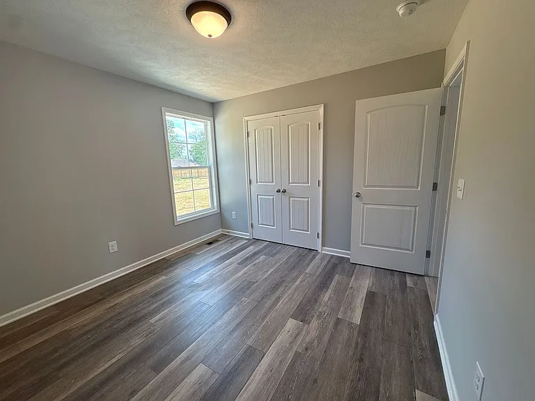307 W Coffee St — Photo 18