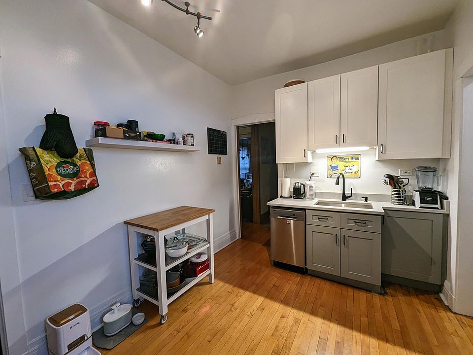 1st image of 3011 W Logan Blvd #3